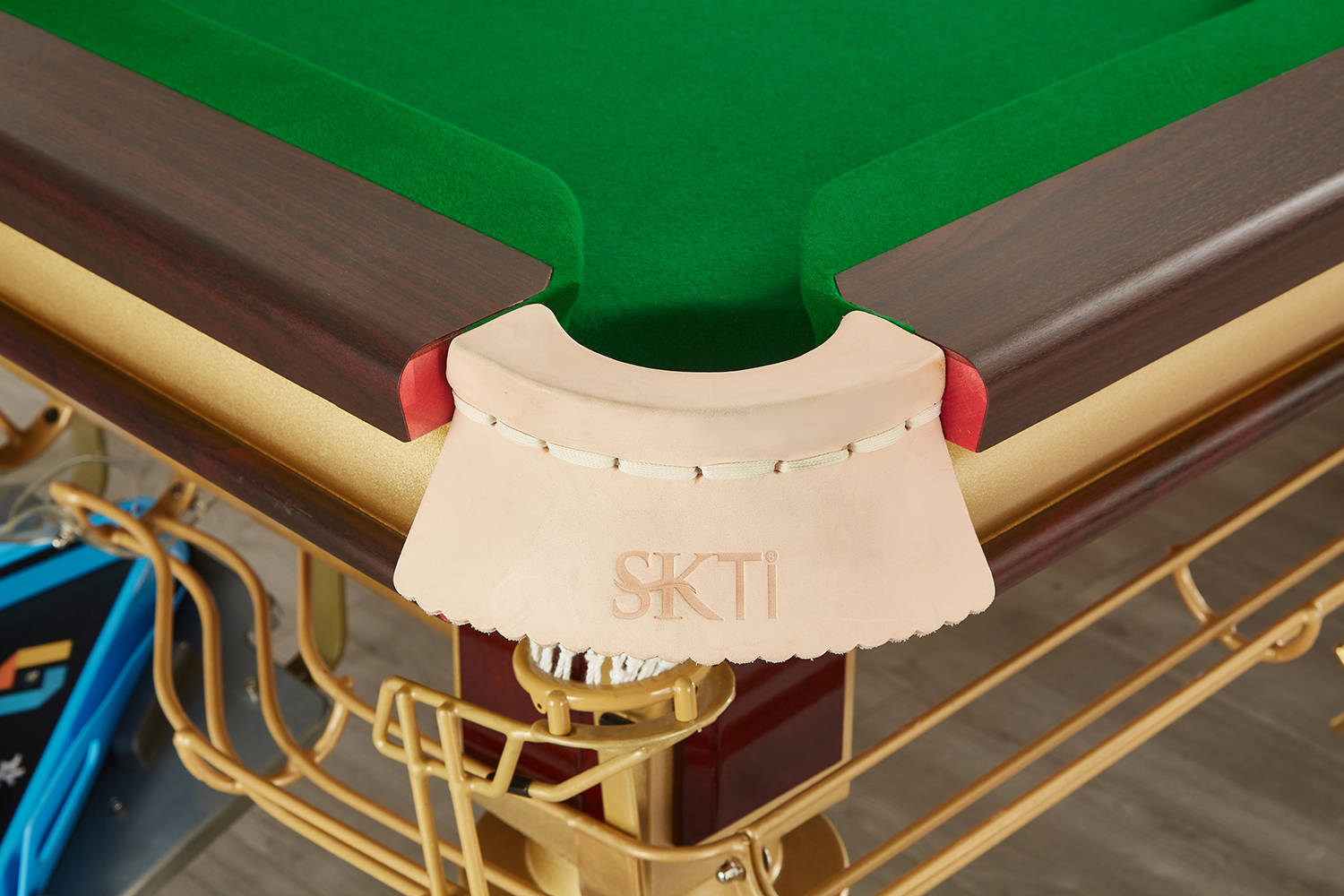 佛山利高台, 让客户以较, 同时