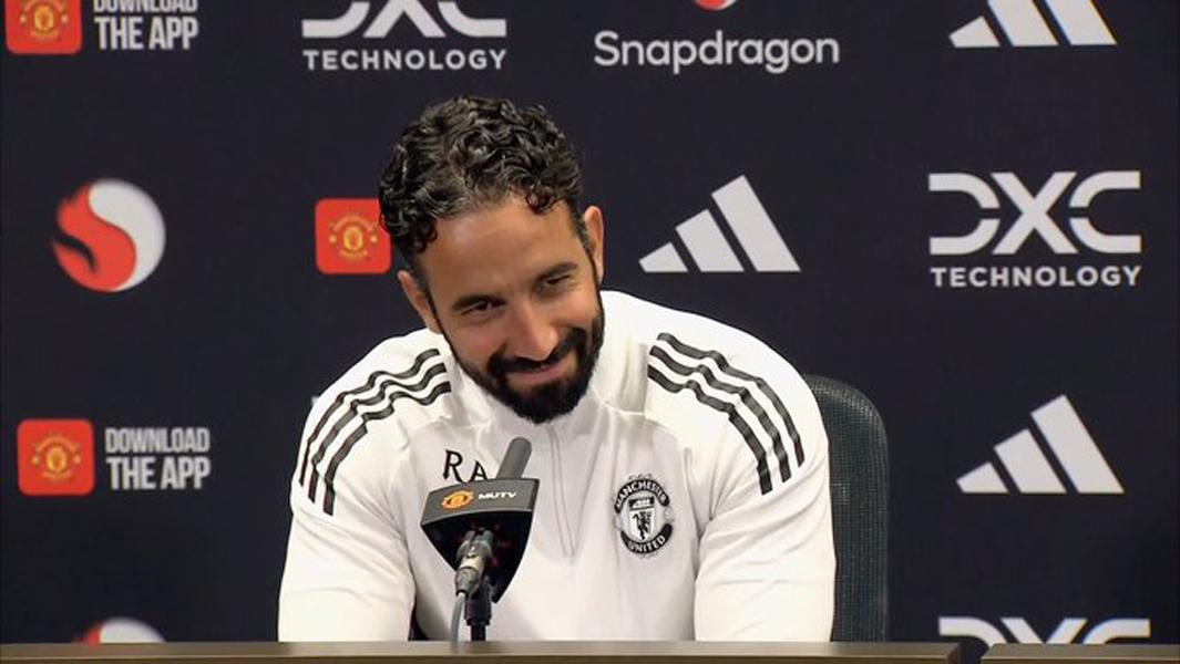 称梅西正在, 主帅阿莫林, 西媒